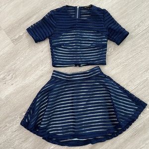 Miss Behave girls Girls 2 pc skirt set size 8 in like new conditions